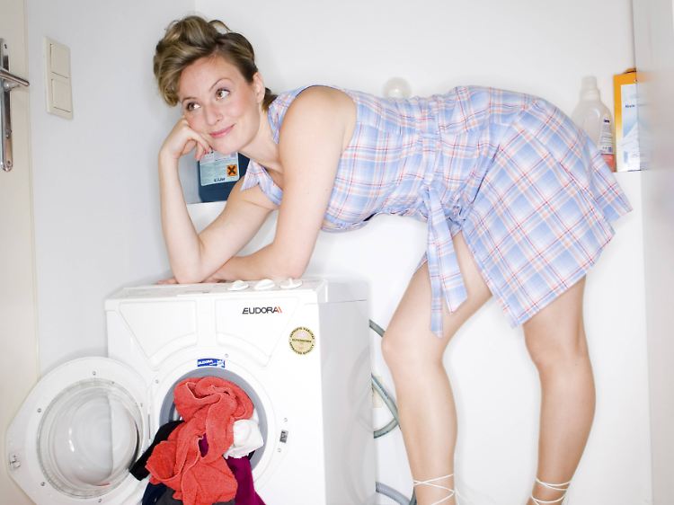 Die Tester merken kritisch an, dass bei niedrigen Temperaturen manche Keime den Waschgang überleben.