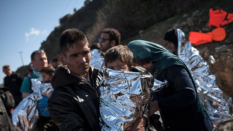 Noch immer kommen täglich Hunderte Flüchtlinge auif den griechischen Inseln an. 