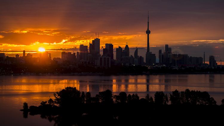 Gelobtes Land? Toronto im Sonnenaufgang. 