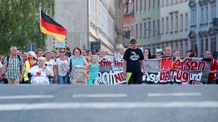 Die "Initiative Heimatschutz" bei einer Demonstration im August