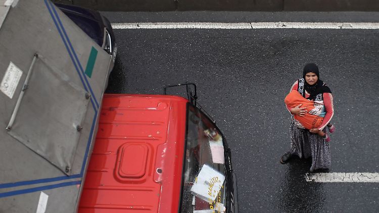 Flüchtlinge sollen möglichst in der Türkei gehalten werden. Dort sind sie aber kaum geschützt, monieren Menschenrechtler.