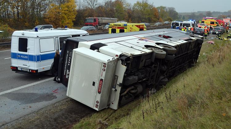 Der verunglückte Bus.