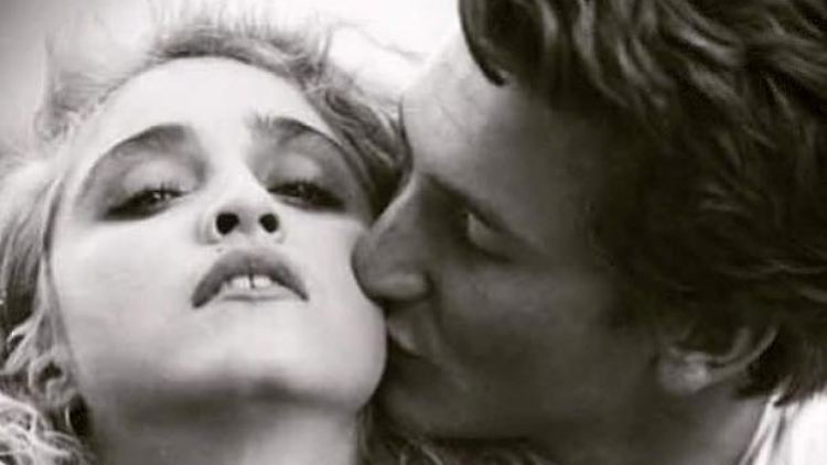 Damals war es definitiv noch Liebe mit Sean Penn: Madonna postete dieses alte Foto am 14. August 2015.