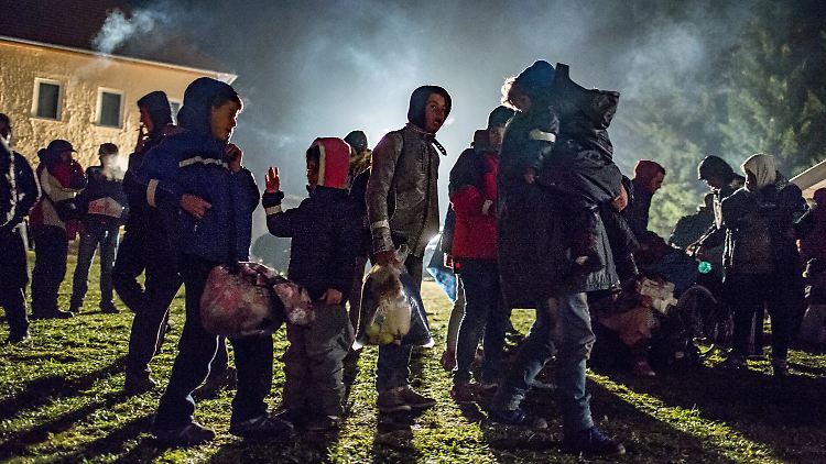 Von heute an soll die Zusammenarbeit der deutschen und österreichischen Behörden an der Grenze verbessert werden. 