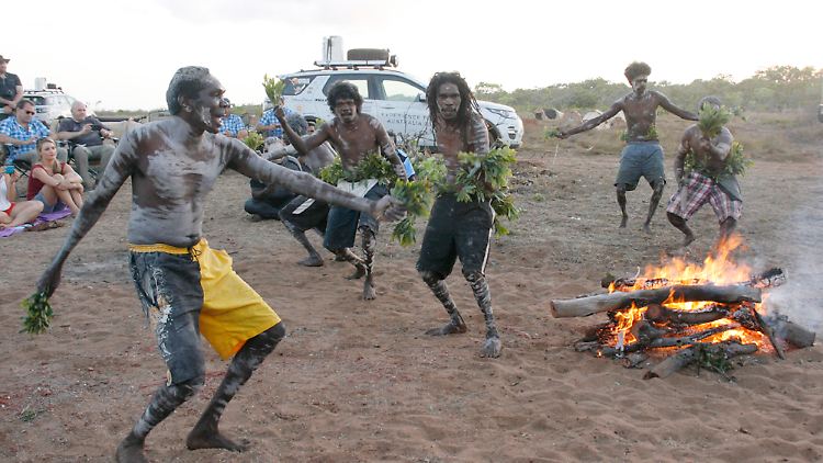 Die Jahrtausende alten Tänze und Riten werden von den Aborigines im Arnhem Land weiter gepflegt.