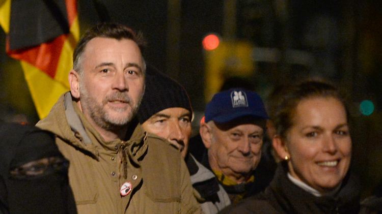 Lutz Bachmann (M.) auf der Pegida-Demonstration in Dresden.