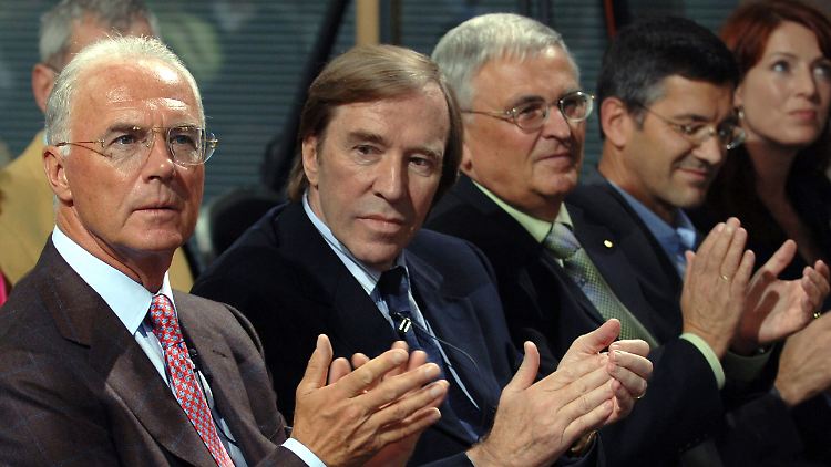 Ex-DFB-Chef Theo Zwanziger rät dem Verband, eine Rückforderung der Millionen von Franz Beckenbauer zu prüfen.
