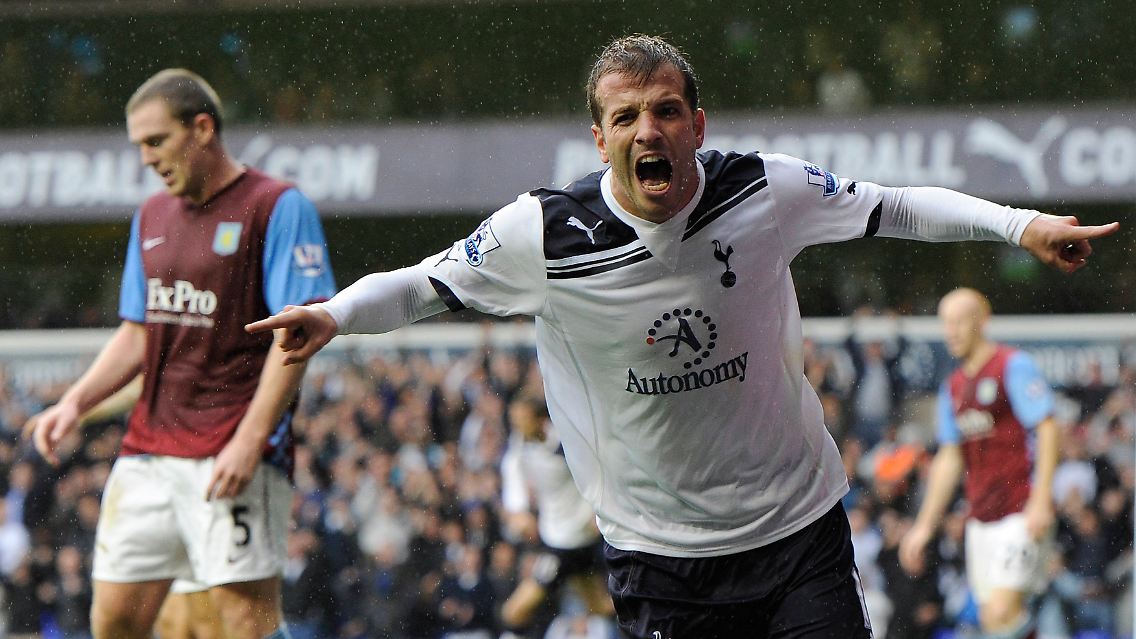 Van the Man (II): Rafael van der Vaart spielt für Tottenham auf wie zu besten HSV-Zeiten.