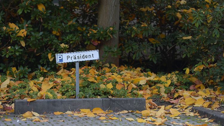 Der Parkplatz des DFB-Präsidenten vor der Verbandszentrale.