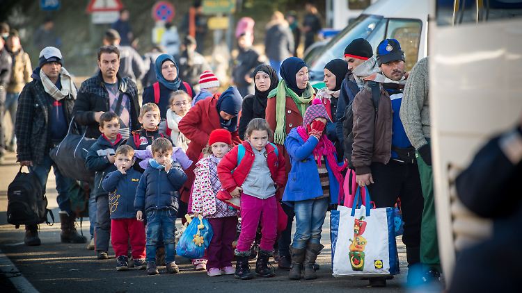 Viele Flüchtlinge werden weiter in Zelten und Containern untergebracht