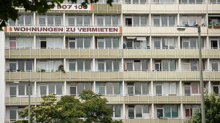 Das ist kein Neubau. Genau das ist das Problem: Bezahlbare Wohnungen sehen in Deutschland oft von außen so aus.