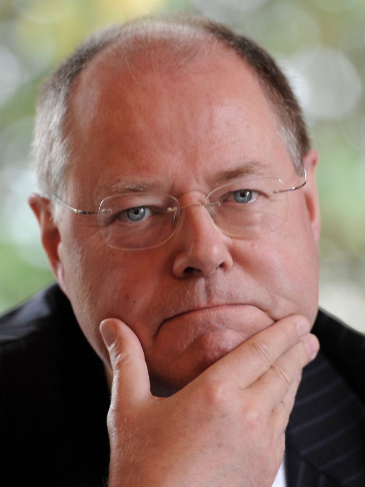 Peer Steinbrück war in der Zeit der Großen Koalition Finanzminister und von 2002 bis 2005 Ministerpräsident in NRW.