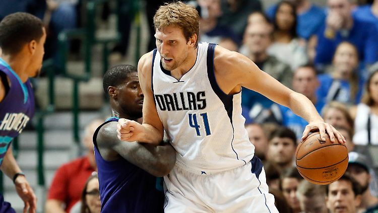 "Das war mies": Dirk Nowitzki und seine Dallas Mavericks bekamen die Charlotte Hornets nur selten in den Griff.