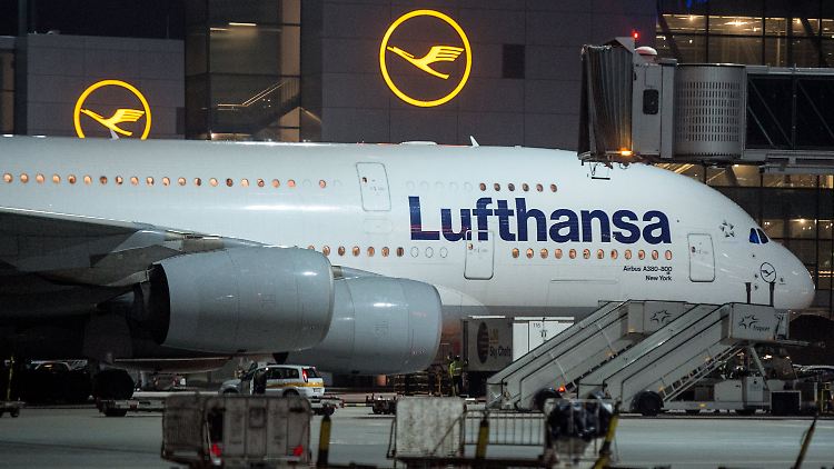 Der Pilot leitete den Airbus 380 auf den New Yorker Flughafen JFK um.