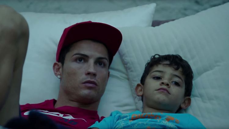 Vater und Sohn: Ronaldo und Ronaldo junior sind die Hauptakteure der Dokumentation. 
