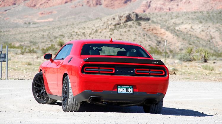 Mit 717 PS erreicht das über fünf Meter lange Coupé verdammt schnell das US-amerikanische Tempolimit.