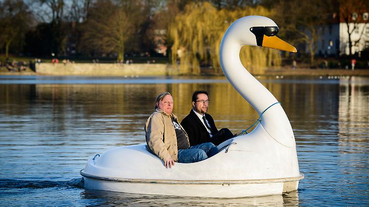 Der Name ist Programm: Axel Prahl (l.) und Jan Josef Liefers im "Tatort: Schwanensee".