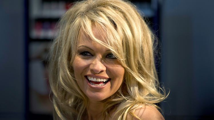 Die Schauspielerin gab 2002 bekannt, an Hepatitis C erkrankt zu sein: Jetzt ist sie wieder gesund. 