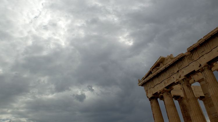 Dunkle Wolken über Athen: Laut IWF braucht das Schulden-Land weitere Erleichterungen.