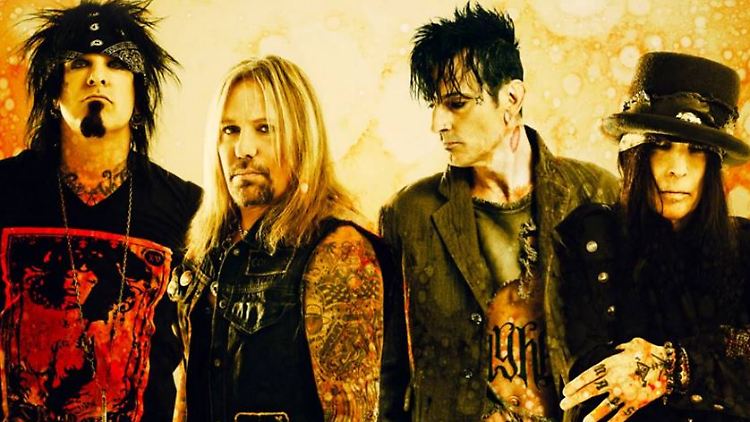 Tommy Lee (2.v.r.) ist zum letzten Mal auf Tour mit seiner Band Mötley Crüe.