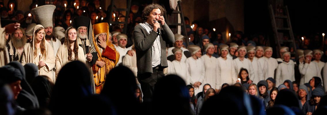 Gerührt: Regisseur Christian Stückl nach der letzten Vorstellung