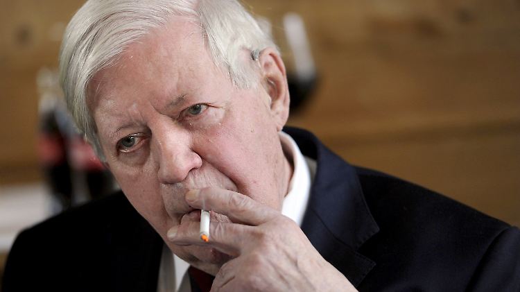 Rauchen könne Schmidt zurzeit nicht mehr.
