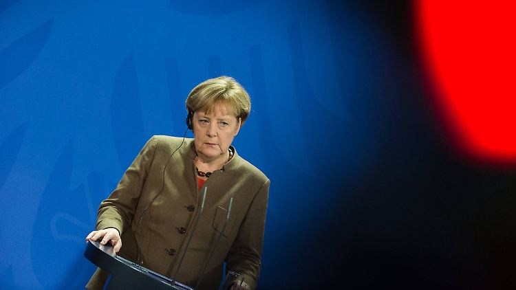 "Dann warten wir auf die Antworten": Angela Merkel spielt den Ball zu den Innenministern der Länder.