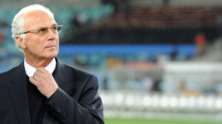 Ja, wo samma denn? Franz Beckenbauer ist empört über die DFB-Spitze.