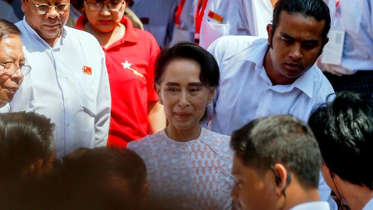 Aung San Suu Kyi könnte mit ihrer Partei die absolute Mehrheit im Parlament erringen.