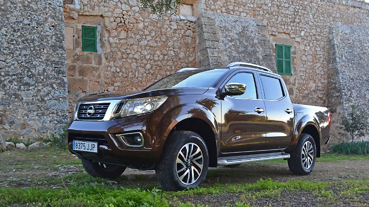 Der Nissan NP300 Navara ist als Double Cab die Symbiose aus Kleinlaster und SUV.