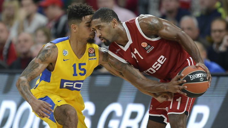 Die deutschen Klubs wie die Brose Baskets Bamberg, hier mit Spielmacher Brad Wanamaker (r.), würden von der Änderung nicht profitieren.