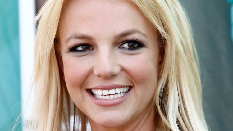 People_Britney_Spears_NYET439.jpg8208702243092834693.jpg