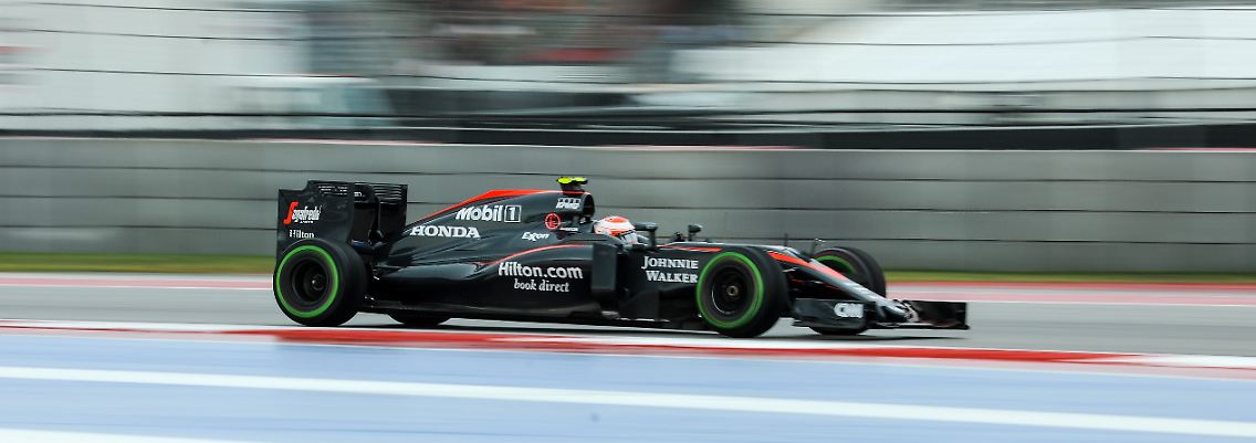 Jenson Butto in seinem McLaren auf der Strecke in Austin