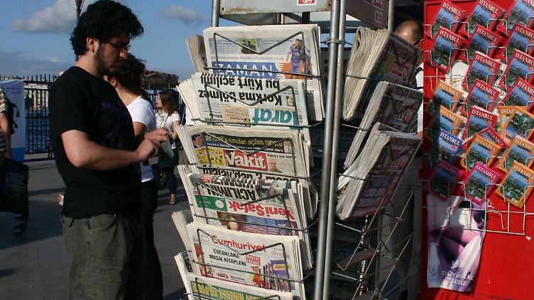 Laut Reporter ohne Grenzen liegt die Türkei im Bereich de Pressefreiheit auf Platz 149 von 180 Staaten.