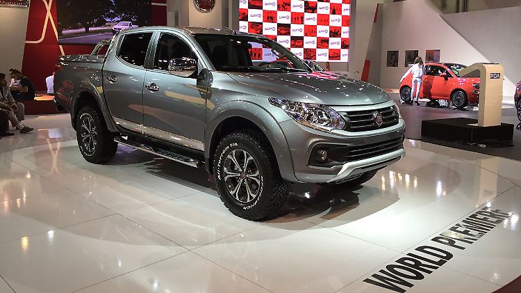 Fiat Fullback feiert seine Premiere auf der Automesse in Dubai.