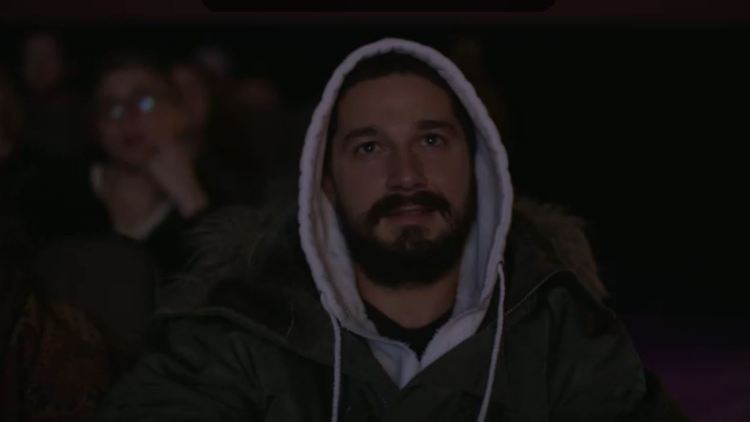 Andere schauen Urlaubsfilme - er seine Spielfilme Shia LaBeouf.