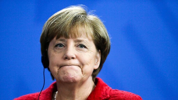 Nachdenkliche Kanzlerin:  Wie kann der Flüchtlingsandrang gestoppt werden?