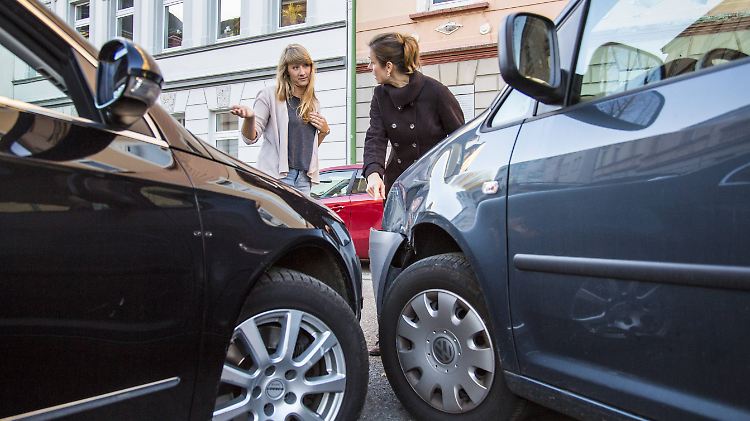 Auch wenn die Schuldfrage klar ist - die Autovermietung braucht den polizeilichen Unfallbericht.