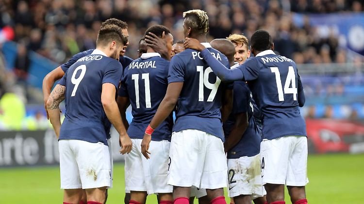 Die französischen Nationalspieler stehen in der schweren Zeit zusammen und wollen in London beim Test gegen England ihr Land mit Stolz vertreten.