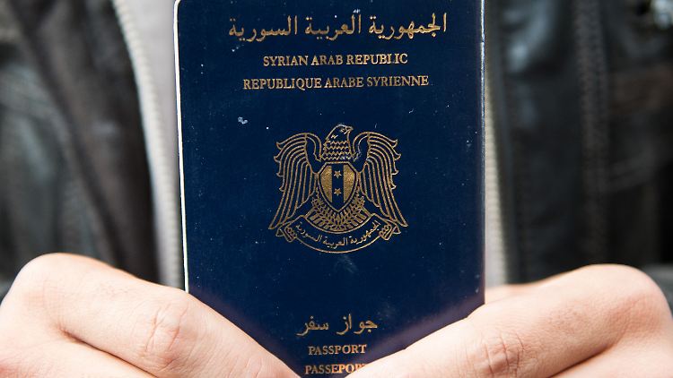 Das ist ein echter syrischer Pass - wohl ganz im Gegensatz zu dem gefundenen Exemplar.