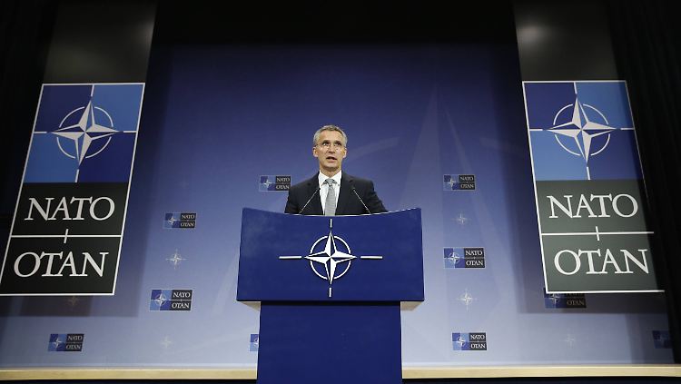 "Alle Nato-Verbündeten sind vereint im Kampf gegen Terrorismus und stehen solidarisch an der Seite Frankreichs", sagte Nato-Generalsekretär Jens Stoltenberg nach der Anschlagsserie in Paris.