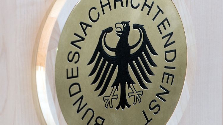 Ein einfacher Mitarbeiter hat den Bundesnachrichtendienst durch seine Spitzeltätigkeit düpiert