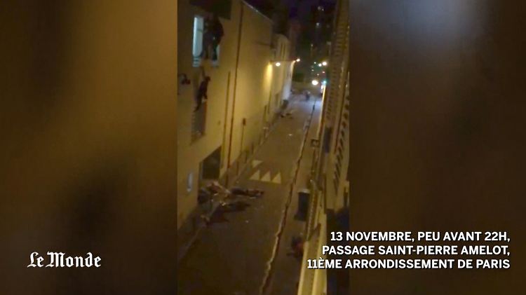 Die schwangere Frau versucht, aus dem Fenster zu fliehen - dann drohen sie die Kräfte zu verlassen.