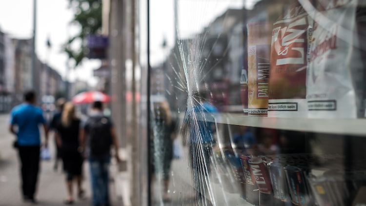 Bestimmte Straßenzüge betrachteten einige Clans als ihr "Hoheitsgebiet", schreibt die Polizei. 