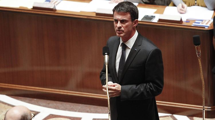 Premierminister Manuel Valls spricht vor der französischen Nationalversammlung: Er will eine Verlängerung des Ausnahmezustands erwirken.