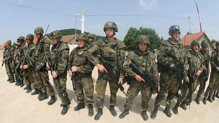 Bislang dürfen Soldaten nur im Katastrophenfall im Inland aktiv werden.