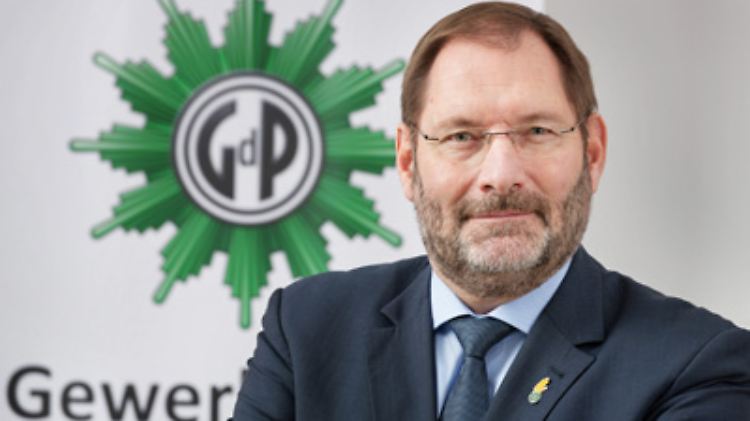 Jörg Radek ist Stellvertretender Bundesvorsitzender der Gewerkschaft der Polizei.