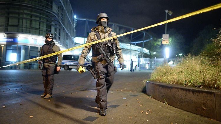 Fünf Bomben sollten im Fußballstadion und der Innenstadt von Hannover explodieren.