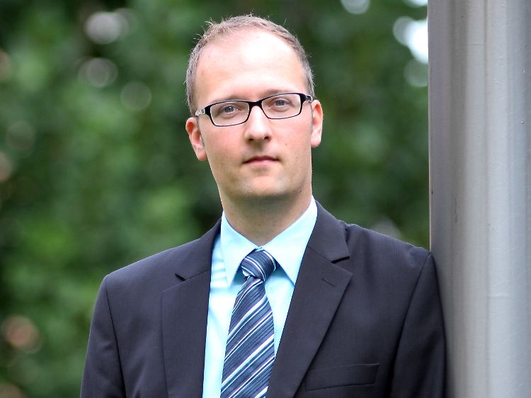 Drei bis fünf Anfragen pro Tag verzeichnet Florian Endres von der Beratungsstelle Radikalisierung in Nürnberg.