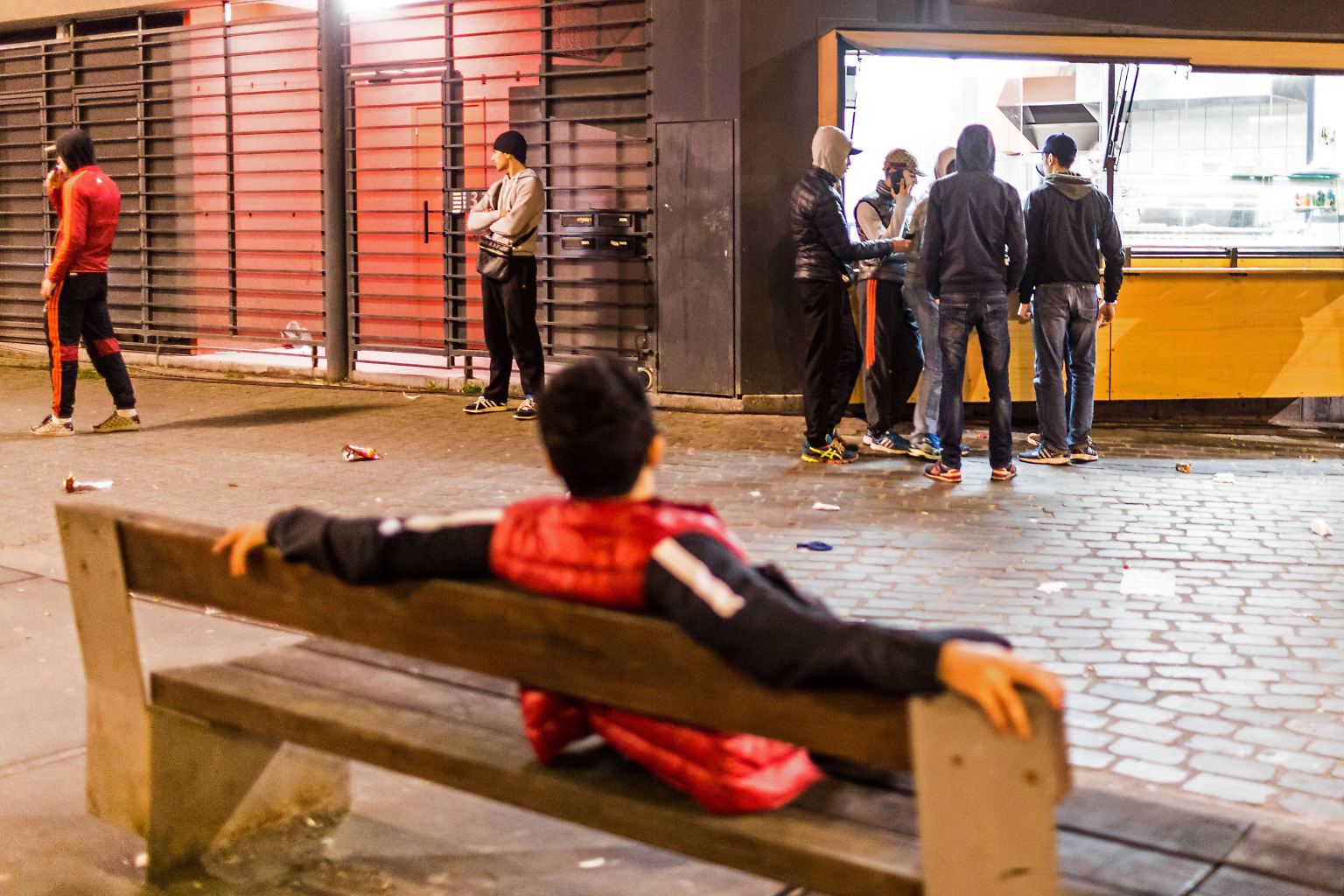 Ähnlich wie die französischen Banlieues gilt der Brüsseler Stadtteil Molenbeek als sozialer Brennpunkt. Der Anteil an Menschen mit Migrationshintergrund ist hoch.
